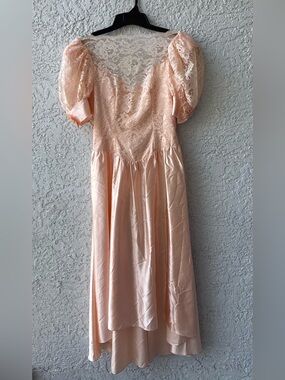 Vintage 80’s Alfred Angelo Lace Puff Sleeve Peach Midi Dress Prom Wedding Medium